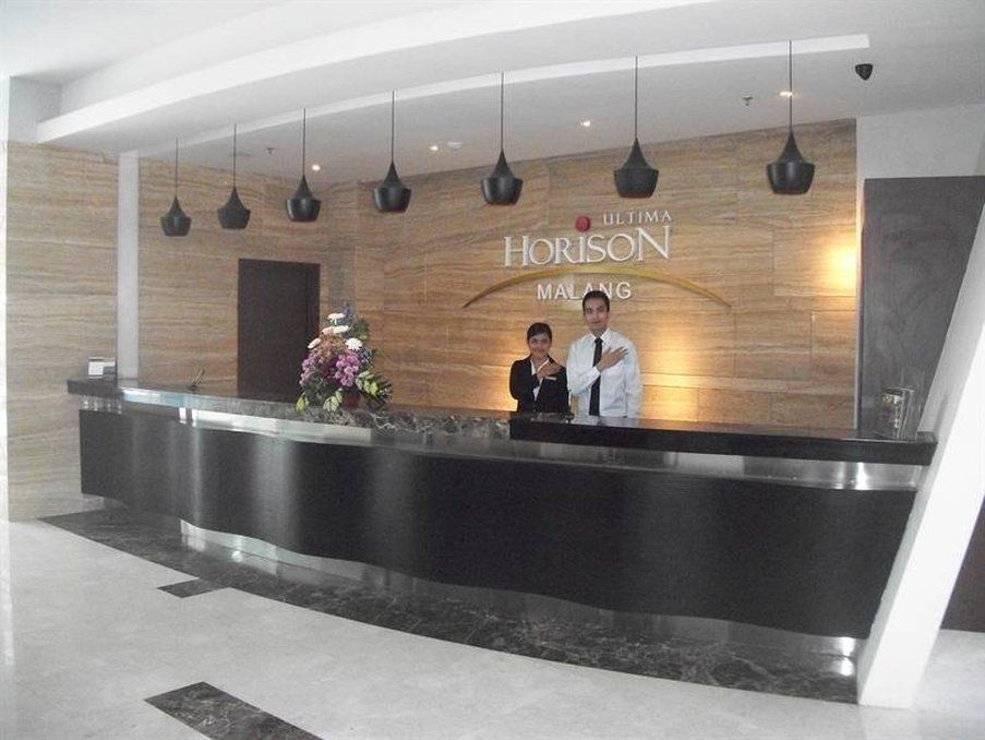 แกรนด์ จักรา โฮเทล มาลัง Hotel มะลัง ภายนอก รูปภาพ