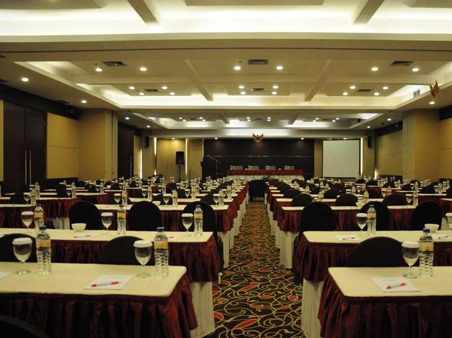 แกรนด์ จักรา โฮเทล มาลัง Hotel มะลัง ภายนอก รูปภาพ